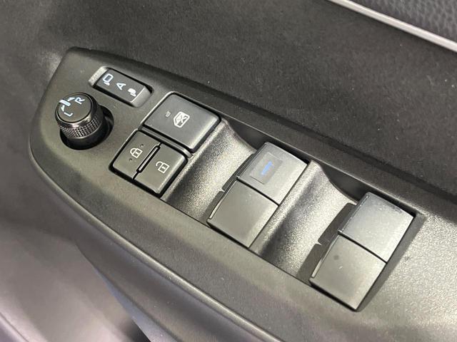 ヤリスクロス ハイブリッドZ 4WD メーカー8インチディスプレイオーディオ ブラインドスポットモニター 寒冷地仕様 全周囲カメラ 衝突軽減 レーダークルーズ LEDヘッド 革巻きステアリング パワーシート シートヒーター(61枚目)