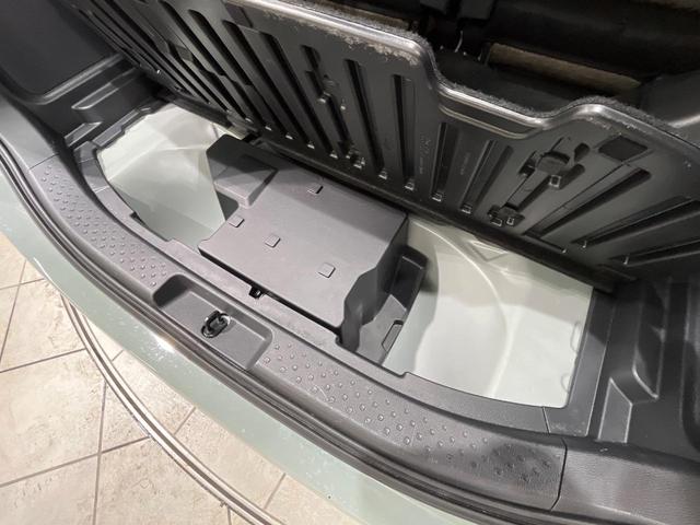 シエンタ ハイブリッドZ 純正ナビ付ディスプレイオーディオ 衝突軽減 両側電動スライドドア 全周囲カメラ Bluetooth ETC LEDヘッド オートライト オートハイビーム オートエアコン スマートキー 電動格納ミラー(51枚目)