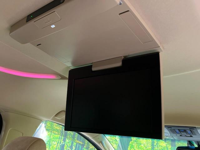 アルファード 2.5G 4WD 後席モニター 純正9型ナビ 衝突軽減 バックカメラ 電動リアゲート 両側電動スライドドア レーダークルーズ Bluetooth ETC フルセグ LEDヘッド スマートキー オートライト(4枚目)