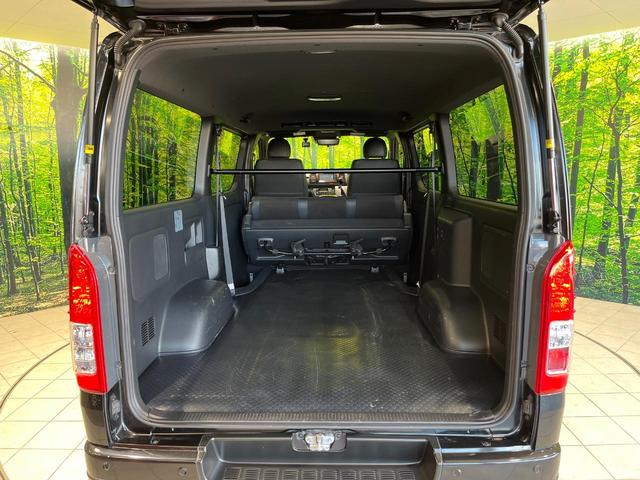 ハイエースバン スーパーGL ダークプライムII 4WD モデリスタエアロ 純正ナビ 全周囲カメラ 衝突軽減 両側電動スライドドア ETC ドラレコ Bluetooth フルセグ ウッドコンビステアリング LEDヘッド オートエアコン オートライト(10枚目)