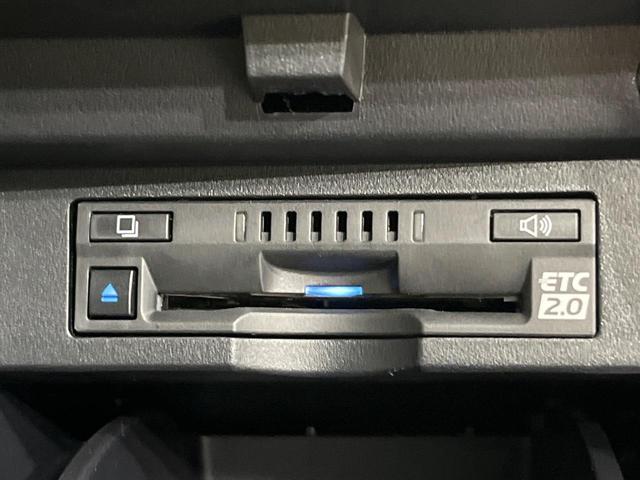 アルファードハイブリッド Ｘ　８人乗　４ＷＤ　後席モニター　ＪＢＬサウンド　純正１０．５型ナビ　全周囲カメラ　衝突軽減　レーダークルーズ　両側電動スライドドア　フルセグ　Ｂｌｕｅｔｏｏｔｈ　ＥＴＣ　ドラレコ　リアオートエアコン（6枚目）