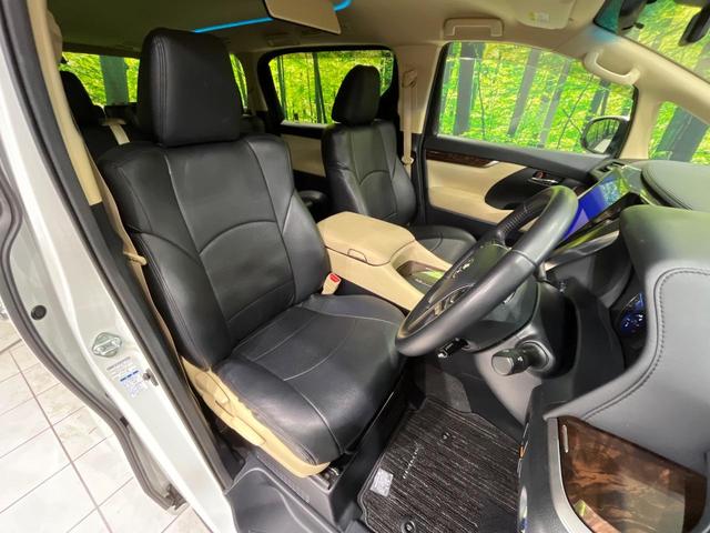 アルファードハイブリッド Ｘ　８人乗　４ＷＤ　後席モニター　ＪＢＬサウンド　純正１０．５型ナビ　全周囲カメラ　衝突軽減　レーダークルーズ　両側電動スライドドア　フルセグ　Ｂｌｕｅｔｏｏｔｈ　ＥＴＣ　ドラレコ　リアオートエアコン（8枚目）