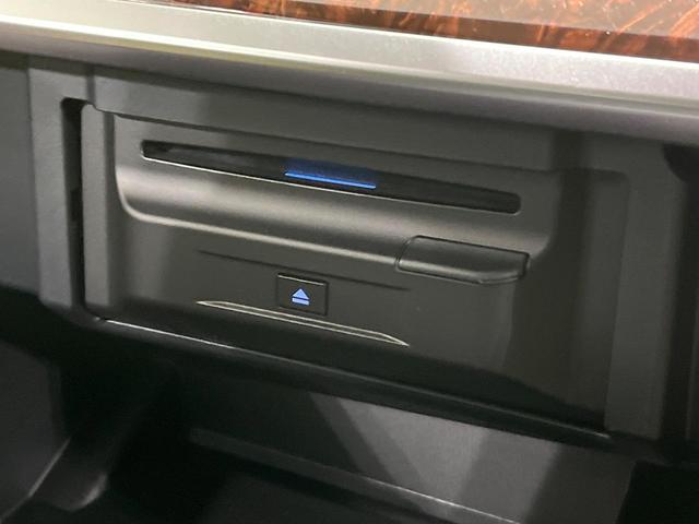 アルファードハイブリッド Ｘ　８人乗　４ＷＤ　後席モニター　ＪＢＬサウンド　純正１０．５型ナビ　全周囲カメラ　衝突軽減　レーダークルーズ　両側電動スライドドア　フルセグ　Ｂｌｕｅｔｏｏｔｈ　ＥＴＣ　ドラレコ　リアオートエアコン（32枚目）