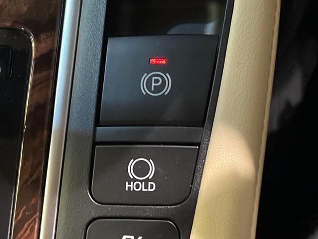 アルファードハイブリッド Ｘ　８人乗　４ＷＤ　後席モニター　ＪＢＬサウンド　純正１０．５型ナビ　全周囲カメラ　衝突軽減　レーダークルーズ　両側電動スライドドア　フルセグ　Ｂｌｕｅｔｏｏｔｈ　ＥＴＣ　ドラレコ　リアオートエアコン（34枚目）