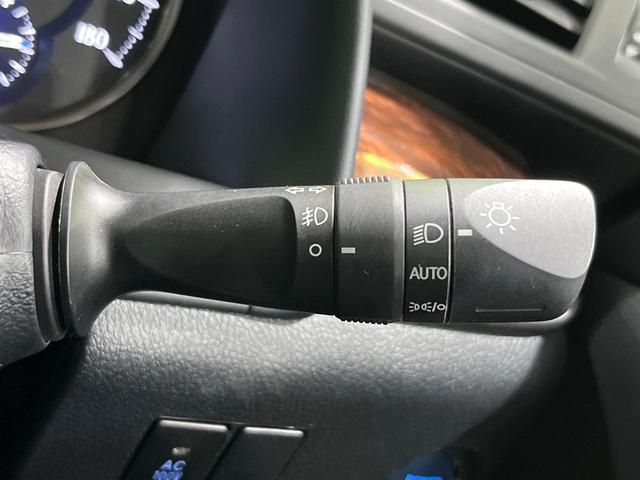 アルファードハイブリッド Ｘ　８人乗　４ＷＤ　後席モニター　ＪＢＬサウンド　純正１０．５型ナビ　全周囲カメラ　衝突軽減　レーダークルーズ　両側電動スライドドア　フルセグ　Ｂｌｕｅｔｏｏｔｈ　ＥＴＣ　ドラレコ　リアオートエアコン（54枚目）