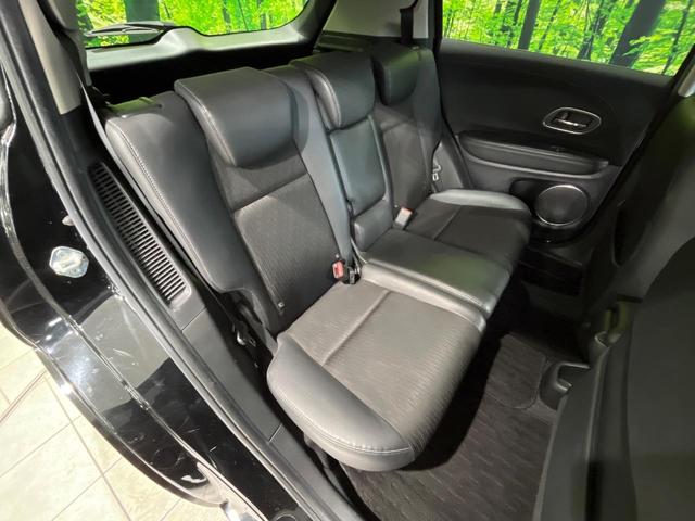 後部座席も気になるようなキズ・汚れやへたり等、大きなダメージはなく、良好な状態です。