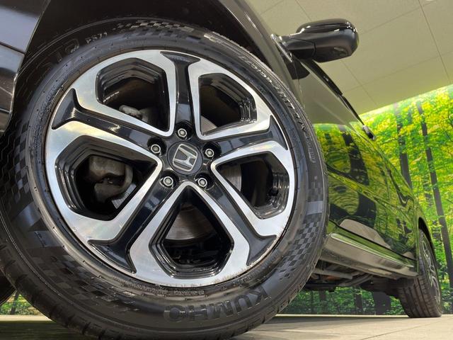 【純正１７インチアルミホイール】外観にマッチした純正アルミホイールを装着しております。各種社外アルミホイールや、スタッドレスタイヤも取扱いしております。是非ご相談ください♪