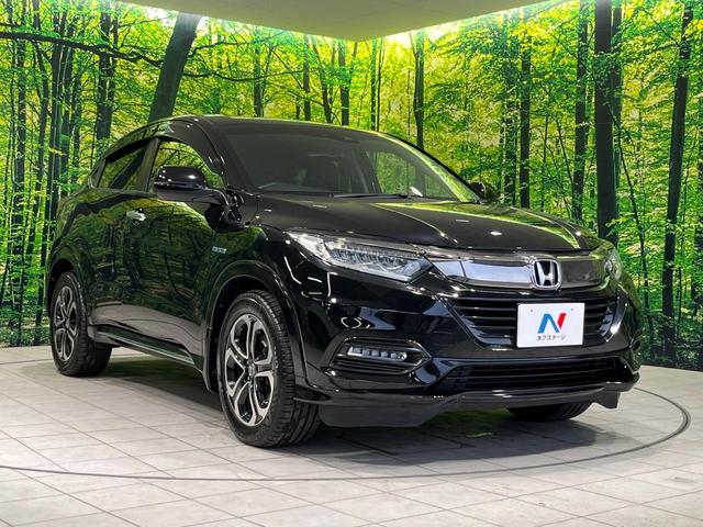 高透明度のガラス皮膜で撥水はもちろん、上質なツヤ・光沢を実現。紫外線や酸性雨から大切な愛車を保護し、色あせ・劣化を防止。「弾スプラッシュコート」、「弾プリミッサコート」からお選びいただけます。