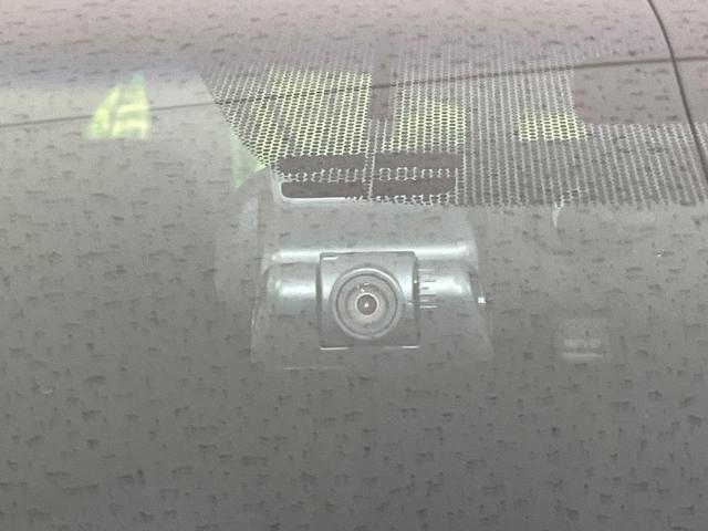 フリード Ｇ・ホンダセンシング　６人乗　純正ナビ　バックカメラ　衝突軽減　アダプティブクルーズ　両側電動スライドドア　フルセグ　Ｂｌｕｅｔｏｏｔｈ　ＥＴＣ　ドラレコ　ＬＥＤヘッド　オートエアコン　オートライト　ステアリングスイッチ（7枚目）