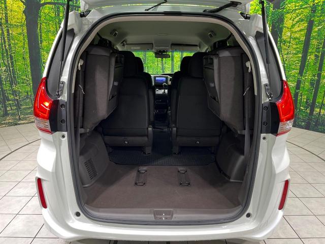 フリード Ｇ・ホンダセンシング　６人乗　純正ナビ　バックカメラ　衝突軽減　アダプティブクルーズ　両側電動スライドドア　フルセグ　Ｂｌｕｅｔｏｏｔｈ　ＥＴＣ　ドラレコ　ＬＥＤヘッド　オートエアコン　オートライト　ステアリングスイッチ（11枚目）