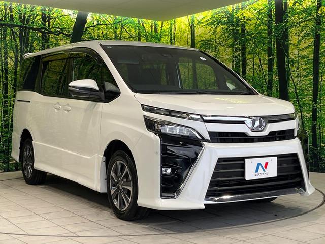 ヴォクシー ZS 4WD 後席モニター 10型メモリーナビ 衝突軽減 バックカメラ 両側電動スライド ETC Bluetooth ドラレコ クルーズコントロール クリアランスソナー LEDヘッド・フォグ スマートキー(17枚目)