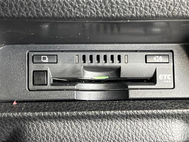 ヴォクシー ZS 4WD 後席モニター 10型メモリーナビ 衝突軽減 バックカメラ 両側電動スライド ETC Bluetooth ドラレコ クルーズコントロール クリアランスソナー LEDヘッド・フォグ スマートキー(31枚目)