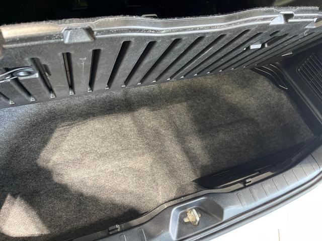 ヴォクシー ZS 4WD 後席モニター 10型メモリーナビ 衝突軽減 バックカメラ 両側電動スライド ETC Bluetooth ドラレコ クルーズコントロール クリアランスソナー LEDヘッド・フォグ スマートキー(45枚目)