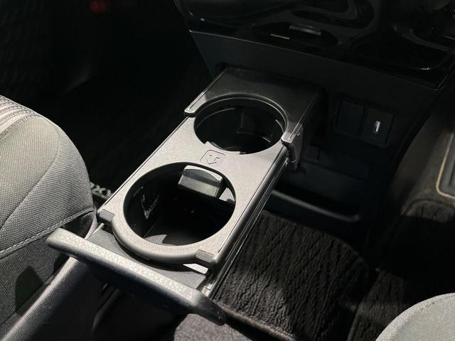 ヴォクシー ZS 4WD 後席モニター 10型メモリーナビ 衝突軽減 バックカメラ 両側電動スライド ETC Bluetooth ドラレコ クルーズコントロール クリアランスソナー LEDヘッド・フォグ スマートキー(46枚目)