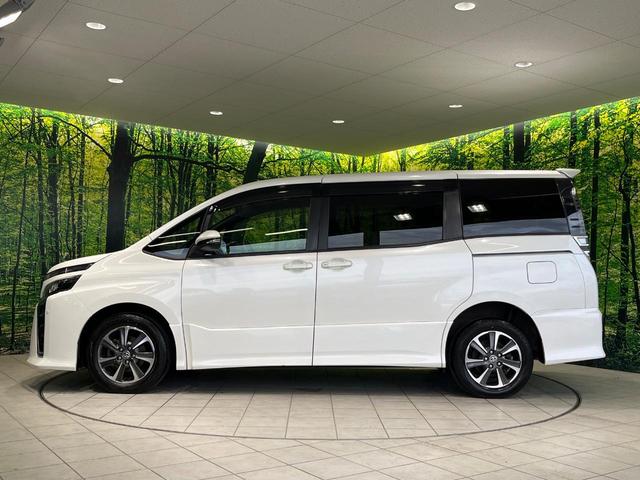 ヴォクシー ZS 4WD 後席モニター 10型メモリーナビ 衝突軽減 バックカメラ 両側電動スライド ETC Bluetooth ドラレコ クルーズコントロール クリアランスソナー LEDヘッド・フォグ スマートキー(67枚目)