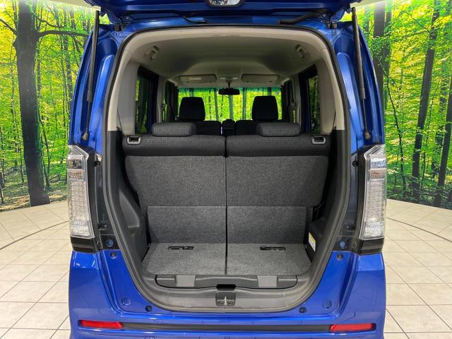 普段のお買い物や通勤、送迎等に十分な荷室スペースを確保しております。セカンドシートを倒すと、大きな荷物の積載も可能です♪