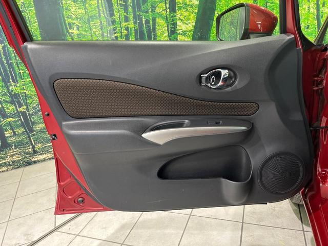 ノート メダリスト　純正ナビ　バックカメラ　ＥＴＣ　Ｂｌｕｅｔｏｏｔｈ　ドラレコ　フルセグ　スマートキー　プッシュスタート　ＬＥＤヘッド　オートライト　革巻ステアリング　フォグライト　横滑り防止装置　アイドリングストップ（37枚目）