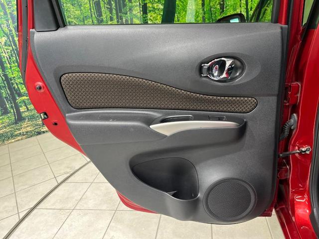 ノート メダリスト　純正ナビ　バックカメラ　ＥＴＣ　Ｂｌｕｅｔｏｏｔｈ　ドラレコ　フルセグ　スマートキー　プッシュスタート　ＬＥＤヘッド　オートライト　革巻ステアリング　フォグライト　横滑り防止装置　アイドリングストップ（38枚目）