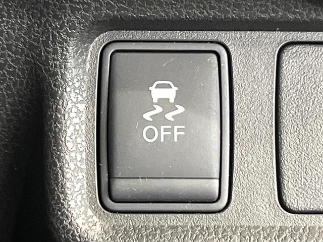 ノート メダリスト　純正ナビ　バックカメラ　ＥＴＣ　Ｂｌｕｅｔｏｏｔｈ　ドラレコ　フルセグ　スマートキー　プッシュスタート　ＬＥＤヘッド　オートライト　革巻ステアリング　フォグライト　横滑り防止装置　アイドリングストップ（49枚目）