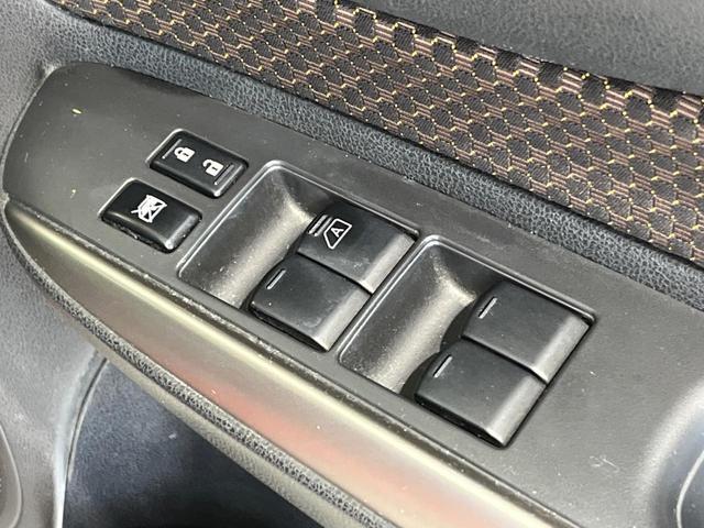 ノート メダリスト　純正ナビ　バックカメラ　ＥＴＣ　Ｂｌｕｅｔｏｏｔｈ　ドラレコ　フルセグ　スマートキー　プッシュスタート　ＬＥＤヘッド　オートライト　革巻ステアリング　フォグライト　横滑り防止装置　アイドリングストップ（50枚目）