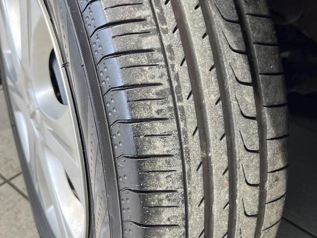 ノート メダリスト　純正ナビ　バックカメラ　ＥＴＣ　Ｂｌｕｅｔｏｏｔｈ　ドラレコ　フルセグ　スマートキー　プッシュスタート　ＬＥＤヘッド　オートライト　革巻ステアリング　フォグライト　横滑り防止装置　アイドリングストップ（55枚目）