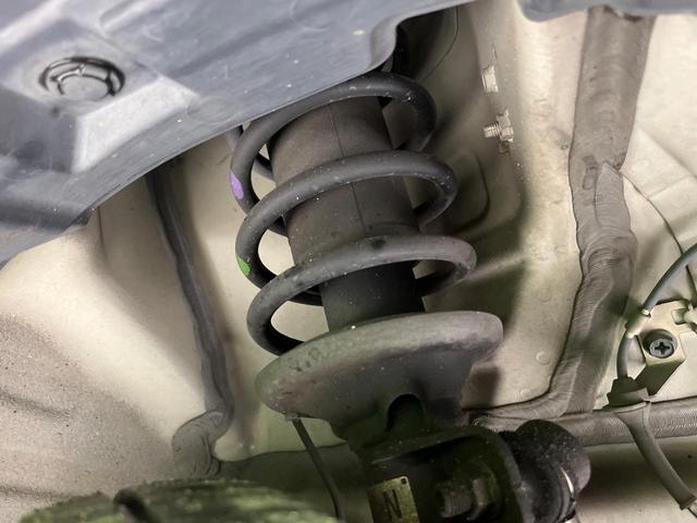 スペーシア Gリミテッド 純正ディスプレイオーディオ 全周囲カメラ 衝突軽減 パワースライドドア ステリモ シートヒーター オートエアコン プライバシーガラス プッシュスタート 電動格納ミラー バニティミラー スマートキー(20枚目)