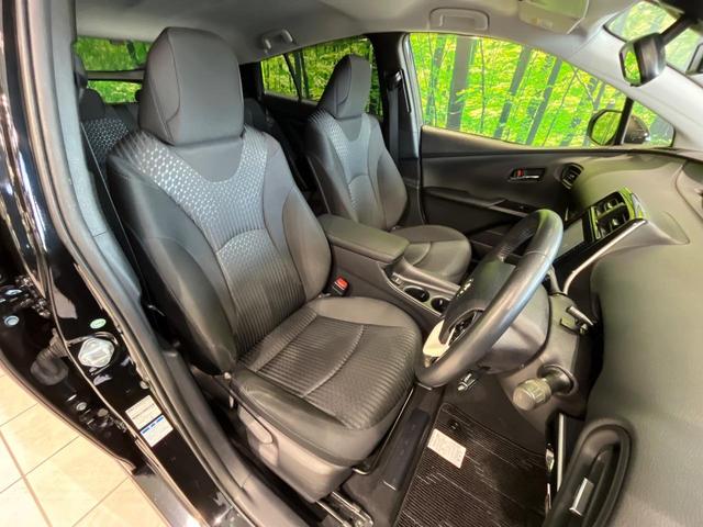 プリウス Sセーフティプラス 4WD SDナビ バックカメラ 衝突軽減 ETC Bluetooth ドラレコ 革巻きステアリング LEDヘッド オートエアコン オートライト 電動格納ミラー バニティミラー プッシュスタート(8枚目)