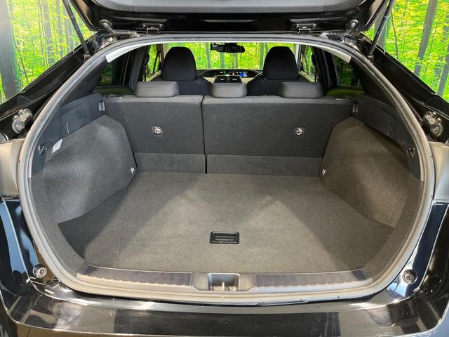プリウス Sセーフティプラス 4WD SDナビ バックカメラ 衝突軽減 ETC Bluetooth ドラレコ 革巻きステアリング LEDヘッド オートエアコン オートライト 電動格納ミラー バニティミラー プッシュスタート(10枚目)