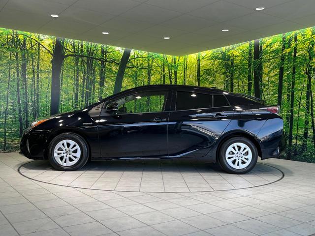 プリウス Sセーフティプラス 4WD SDナビ バックカメラ 衝突軽減 ETC Bluetooth ドラレコ 革巻きステアリング LEDヘッド オートエアコン オートライト 電動格納ミラー バニティミラー プッシュスタート(58枚目)