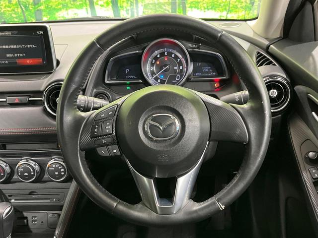 デミオ 13Sツーリング 4WD 純正ナビ 衝突軽減 ETC Bluetooth フルセグ LEDヘッド 革巻きステアリング シートヒーター オートエアコン オートライト アイドリングストップ プッシュスタート スマートキー(12枚目)