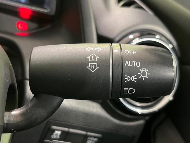 デミオ 13Sツーリング 4WD 純正ナビ 衝突軽減 ETC Bluetooth フルセグ LEDヘッド 革巻きステアリング シートヒーター オートエアコン オートライト アイドリングストップ プッシュスタート スマートキー(44枚目)