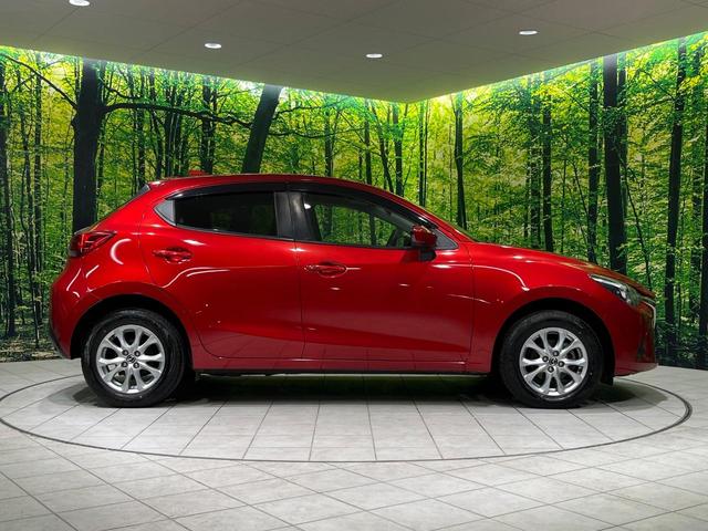 デミオ 13Sツーリング 4WD 純正ナビ 衝突軽減 ETC Bluetooth フルセグ LEDヘッド 革巻きステアリング シートヒーター オートエアコン オートライト アイドリングストップ プッシュスタート スマートキー(55枚目)