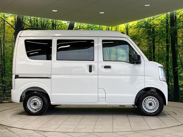 エブリイ ＰＡリミテッド　４ＷＤ　届出済未使用車　ＣＤオーディオ　ＡＭ／ＦＭ　衝突軽減　アイドリングストップ　横滑り防止機能　パワーウィンドウ　プライバシーガラス　バニティミラー（48枚目）