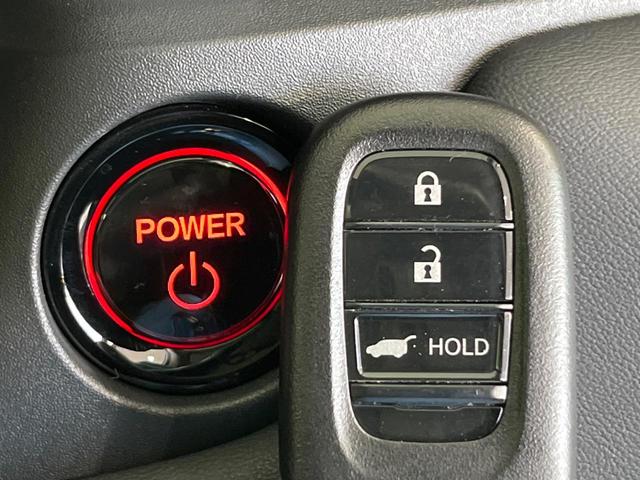 ヴェゼル e:HEV Z 4WD 寒冷地仕様 純正8インチナビ バックカメラ 衝突軽減 ブラインドスポットモニター パワーバックドア 革巻きステアリング LEDヘッド オートエアコン オートライト プッシュスタート ステリモ(7枚目)