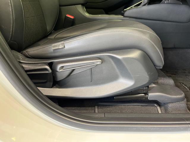 ヴェゼル e:HEV Z 4WD 寒冷地仕様 純正8インチナビ バックカメラ 衝突軽減 ブラインドスポットモニター パワーバックドア 革巻きステアリング LEDヘッド オートエアコン オートライト プッシュスタート ステリモ(33枚目)