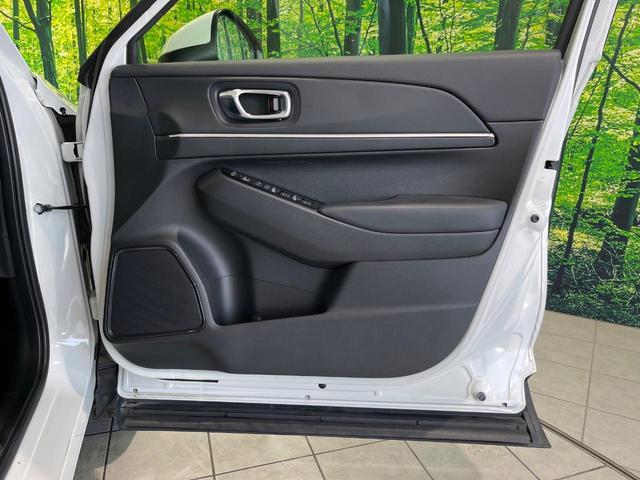 ヴェゼル e:HEV Z 4WD 寒冷地仕様 純正8インチナビ バックカメラ 衝突軽減 ブラインドスポットモニター パワーバックドア 革巻きステアリング LEDヘッド オートエアコン オートライト プッシュスタート ステリモ(37枚目)