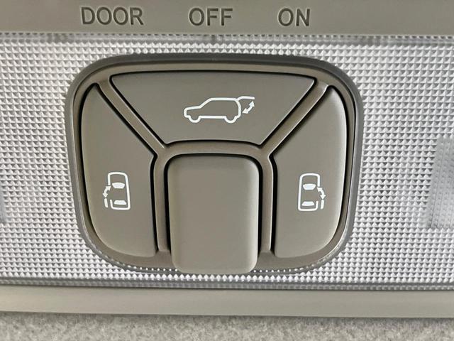 エスティマハイブリッド G 4WD フリップダウンモニター 純正8インチナビ バックカメラ ETC ドラレコ 両側パワースライドドア パワーバックドア LEDヘッド 革巻きステアリング クルコン プッシュスタート スマートキー(4枚目)