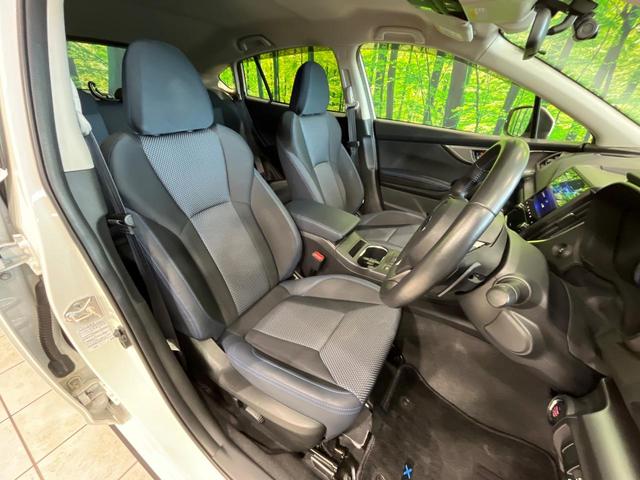 ＸＶ アドバンス　４ＷＤ　純正ナビ　バックカメラ　衝突軽減　ＥＴＣ　フルセグ　Ｂｌｕｅｔｏｏｔｈ　ＬＥＤヘッド　パワーシート　革巻きステアリング　オートエアコン　オートライト　プッシュスタート　ステリモ　スマートキー（8枚目）