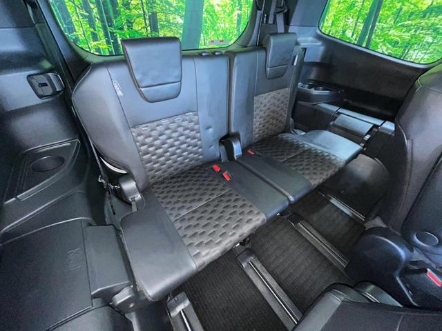 ヴォクシー ハイブリッドS-Z 14インチ後席モニター メーカー10.5インチナビ機能付きディスプレイオーディオ バックカメラ 衝突軽減 レーダークルーズ 両側パワースライドドア オートハイビームLEDヘッド 革巻きステアリング(10枚目)