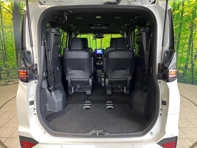 ヴォクシー ハイブリッドS-Z 14インチ後席モニター メーカー10.5インチナビ機能付きディスプレイオーディオ バックカメラ 衝突軽減 レーダークルーズ 両側パワースライドドア オートハイビームLEDヘッド 革巻きステアリング(11枚目)