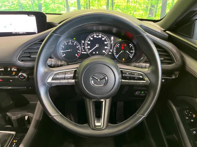 MAZDA3ファストバック 15Sツーリング 4WD メーカー8.8インチナビ 全周囲カメラ 衝突軽減 レーダークルーズ ブラインドスポットモニター LEDヘッド 革巻きステアリング ハイビームアシスト Bluetooth ETC ドラレコ(10枚目)