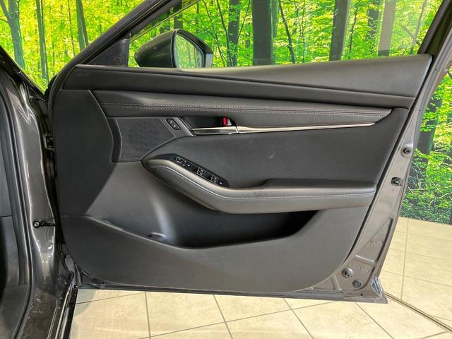 MAZDA3ファストバック 15Sツーリング 4WD メーカー8.8インチナビ 全周囲カメラ 衝突軽減 レーダークルーズ ブラインドスポットモニター LEDヘッド 革巻きステアリング ハイビームアシスト Bluetooth ETC ドラレコ(36枚目)