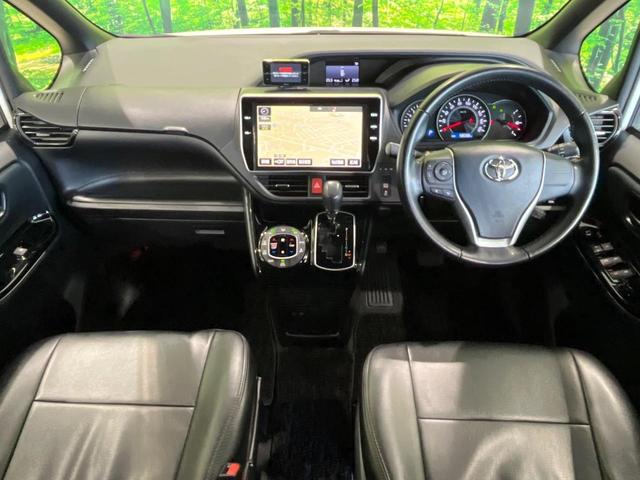 ノア Si 4WD 寒冷地仕様 純正10インチナビ バックカメラ 衝突軽減 パワースライドドア LEDヘッド 革巻きステアリング オートエアコン オートライト プッシュスタート ステリモ スマートキー(2枚目)