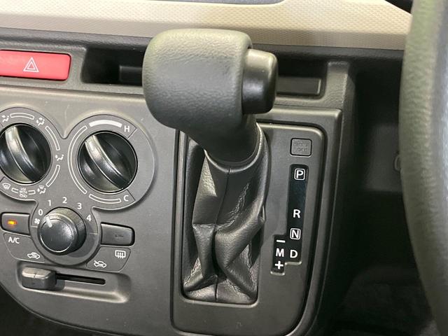 アルト F 4WD CDオーディオ AM/FMラジオ シートヒーター リモコンキー 横滑り防止装置 ヘッドライトレベライザー パワーウィンドウ リアワイパー セキュリティアラーム UVカットガラス(24枚目)