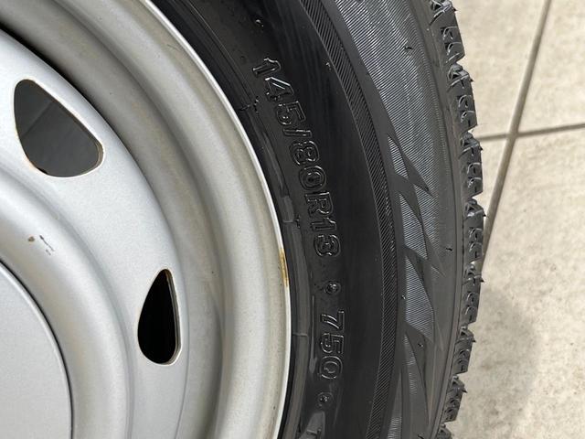 アルト F 4WD CDオーディオ AM/FMラジオ シートヒーター リモコンキー 横滑り防止装置 ヘッドライトレベライザー パワーウィンドウ リアワイパー セキュリティアラーム UVカットガラス(39枚目)