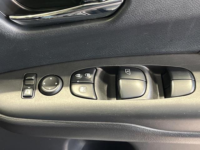 セレナ XV 4WD CDナビ 両側パワスラ 衝突軽減 Bluetooth ETC クルコン アイドリングストップ オートライト オートエアコン 電動格納ミラー パワーウィンドウ ヘッドライトレベライザー ステリモ(44枚目)