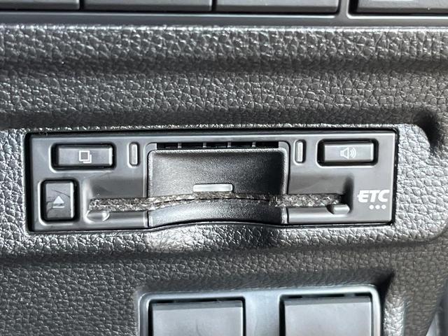 カローラクロス ハイブリッド G 4WD 純正8型ディスプレイオーディオ バックカメラ 衝突軽減 レーダークルーズ 寒冷地仕様 Bluetooth フルセグ ETC ドラレコ LEDヘッド オートエアコン スマートキー オートライト(28枚目)