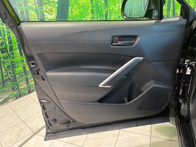 カローラクロス ハイブリッド G 4WD 純正8型ディスプレイオーディオ バックカメラ 衝突軽減 レーダークルーズ 寒冷地仕様 Bluetooth フルセグ ETC ドラレコ LEDヘッド オートエアコン スマートキー オートライト(35枚目)