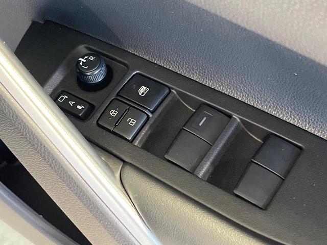 カローラクロス ハイブリッド G 4WD 純正8型ディスプレイオーディオ バックカメラ 衝突軽減 レーダークルーズ 寒冷地仕様 Bluetooth フルセグ ETC ドラレコ LEDヘッド オートエアコン スマートキー オートライト(48枚目)