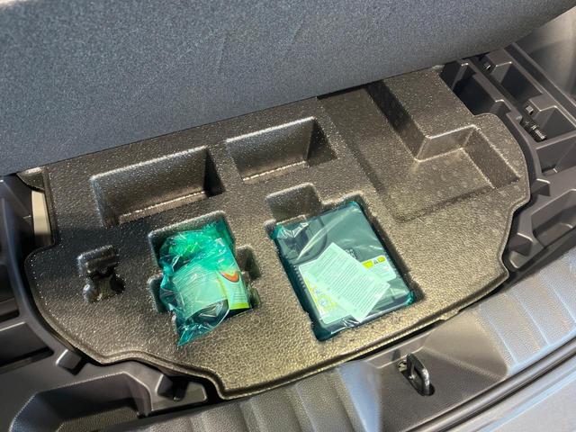 カローラクロス ハイブリッド G 4WD 純正8型ディスプレイオーディオ バックカメラ 衝突軽減 レーダークルーズ 寒冷地仕様 Bluetooth フルセグ ETC ドラレコ LEDヘッド オートエアコン スマートキー オートライト(53枚目)